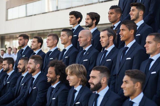 图片报：米兰对金玟哉感兴趣，在今夏就曾观察过他（图片报：米兰有意金玟哉，今夏已派人考察）