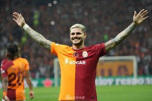 U17世界杯：奥地利2-0九人意大利晋级决赛，莫泽双响（U17世界杯：奥地利2-0力克9人意大利挺进决赛，莫泽梅开二度）