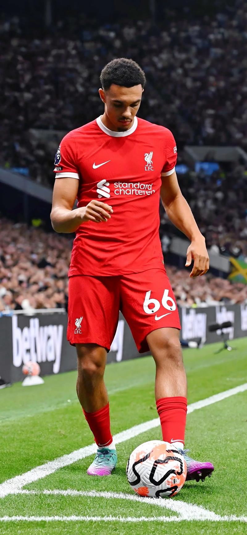 谁是欧冠赛场上进球最多的英格兰球员？（哪位英格兰球员的欧冠进球数最多？）