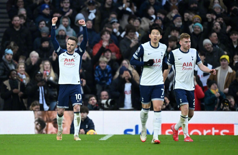 绝妙传递+完美终结！这才是团队足球的巅峰！（行云流水的配合与致命一击，团队足球的极致演绎）