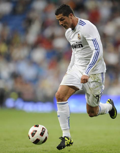 经典再现，皇家社会前锋巴雷内切亚半场吊射破门（半场神仙球！皇家社会前锋巴雷内切亚中圈吊射破网）