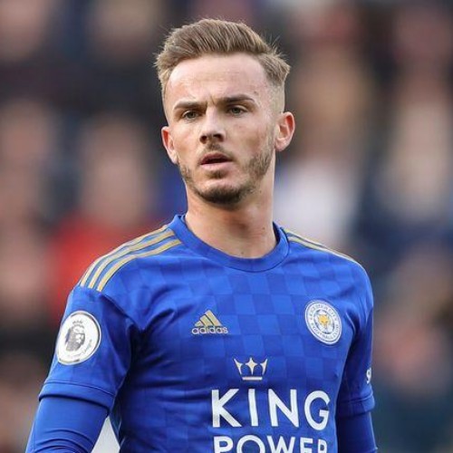 吉鲁帽子戏法助阿森纳3-0胜奥林匹亚科斯晋级欧冠16强（吉鲁上演帽子戏法，阿森纳3-0击败奥林匹亚科斯挺进欧冠16强）