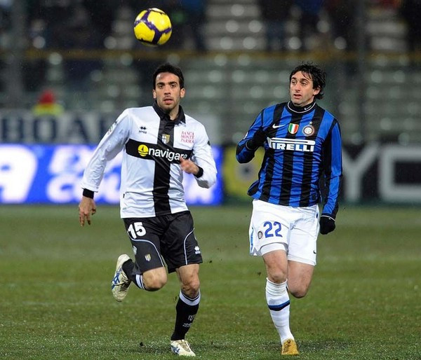 迪卡尼奥：索默瞎扑救导致丢球；恰20本应该犯规阻止米兰反击（迪卡尼奥：索默失误致丢球，恰尔汗奥卢应战术犯规遏制米兰反击）