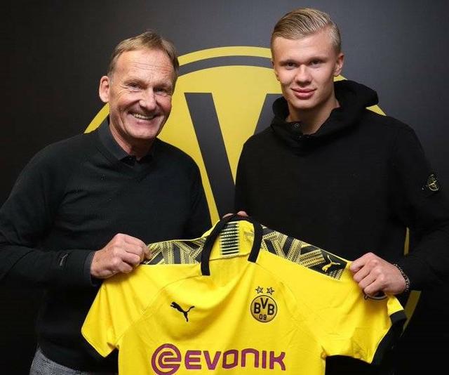 克拉克斯顿赛季第2次三双，本赛季唯二多次拿下三双的中锋（克拉克斯顿本季再拿三双，成为赛季仅两位多次三双的中锋之一）