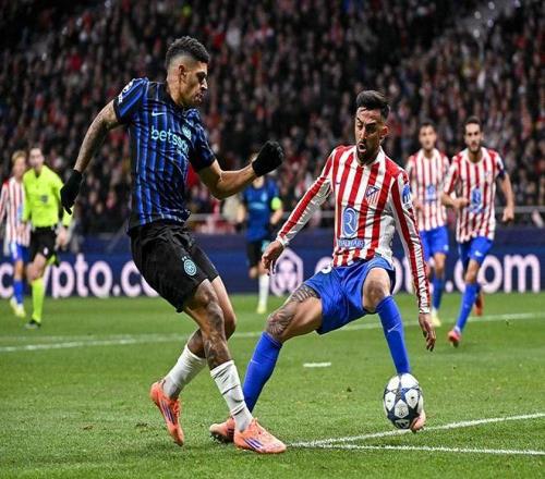 状态火热！克洛尼首节三分4中3独砍14分（火力全开！克洛尼首节14分，三分4投3中）