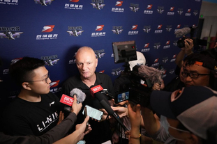 快问快答：C罗表示沙特比西甲进球更难（C罗称：沙特联赛进球难度高于西甲）