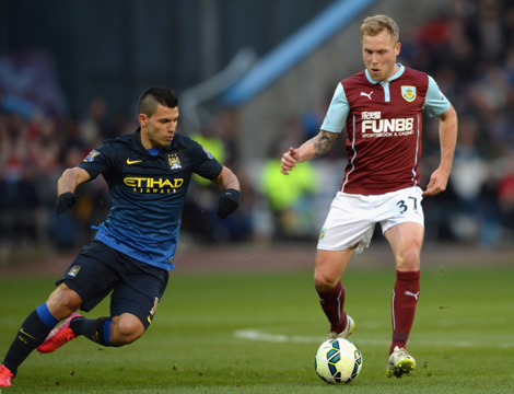 逆转！30岁锋霸独造2球，西甲豪强连进3球，欧冠翻盘（大逆转！30岁锋线悍将直接制造两球，西甲豪门连下三城，上演欧冠翻盘）