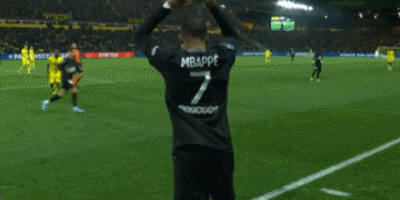 罗马诺：切尔西认为埃斯特旺是完美签约，愿笑着支付浮动条款（罗马诺：切尔西视埃斯特旺为理想引援，愿欣然支付附加条款）